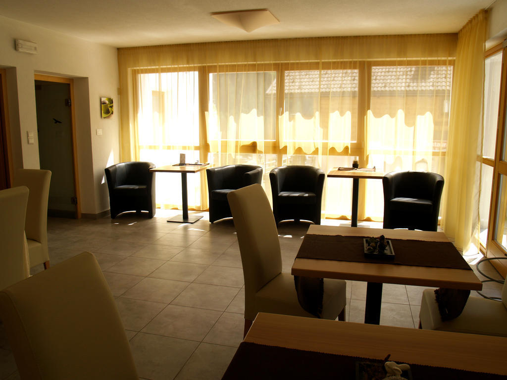 Cafe Schneider Bed and Breakfast Lappago Esterno foto