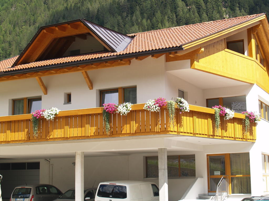 Cafe Schneider Bed and Breakfast Lappago Esterno foto